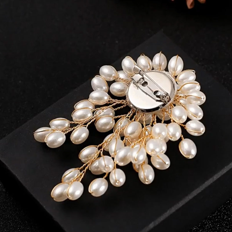 💖Limited Sale 50% OFF💖Ladies' high-end exquisite handmade pearl brooch