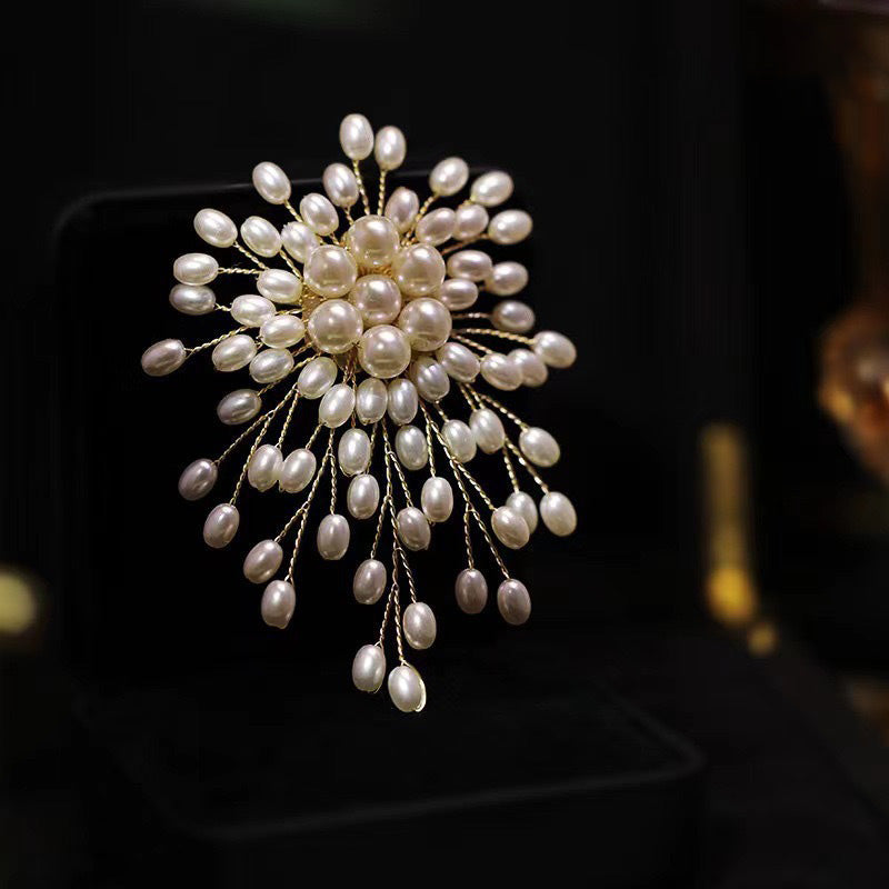 💖Limited Sale 50% OFF💖Ladies' high-end exquisite handmade pearl brooch