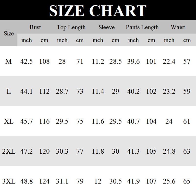 Herren-Zweiteiler mit Kurzarmshirt und weiter Hose